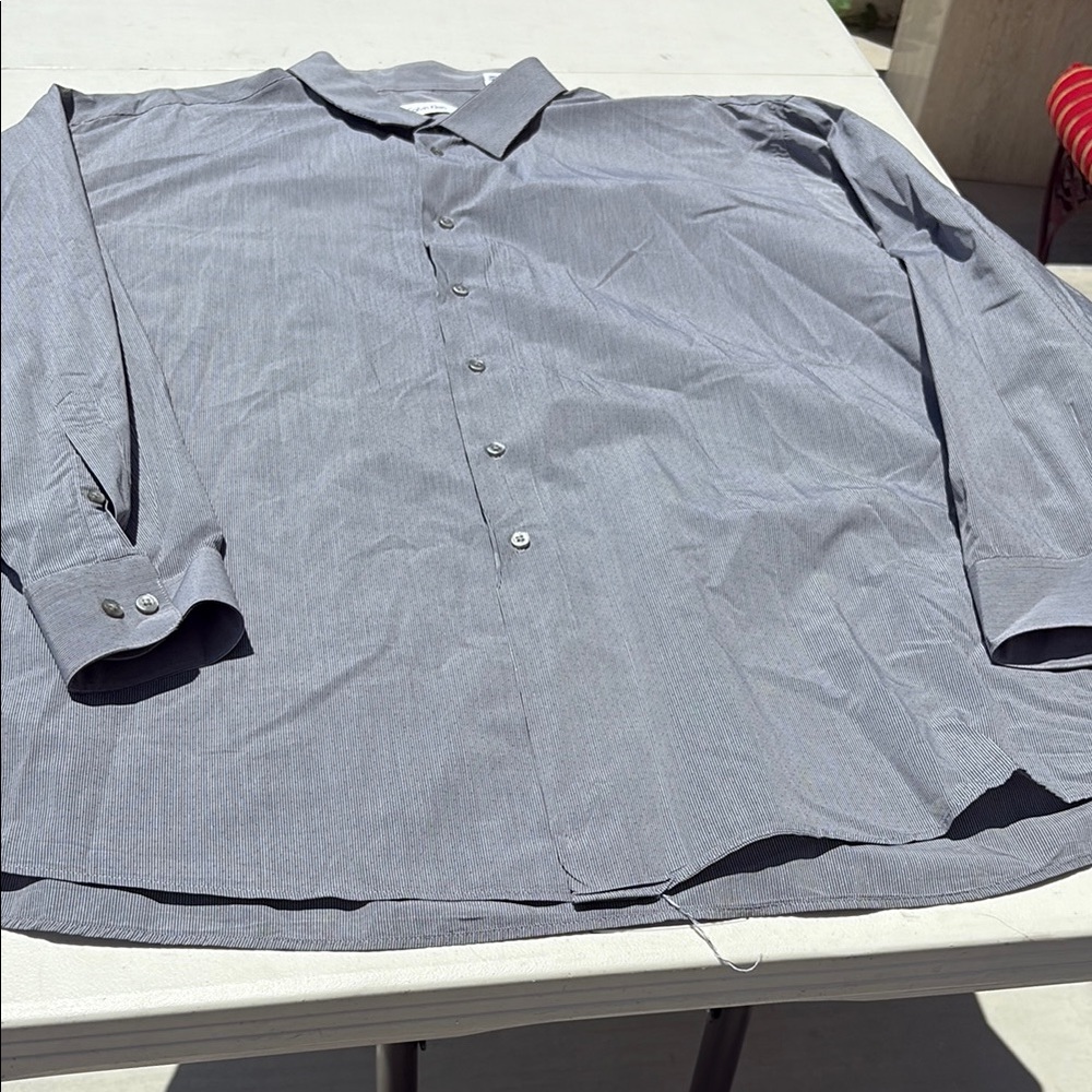 Calvin Klein Gray Dress Shirt with Classic Design